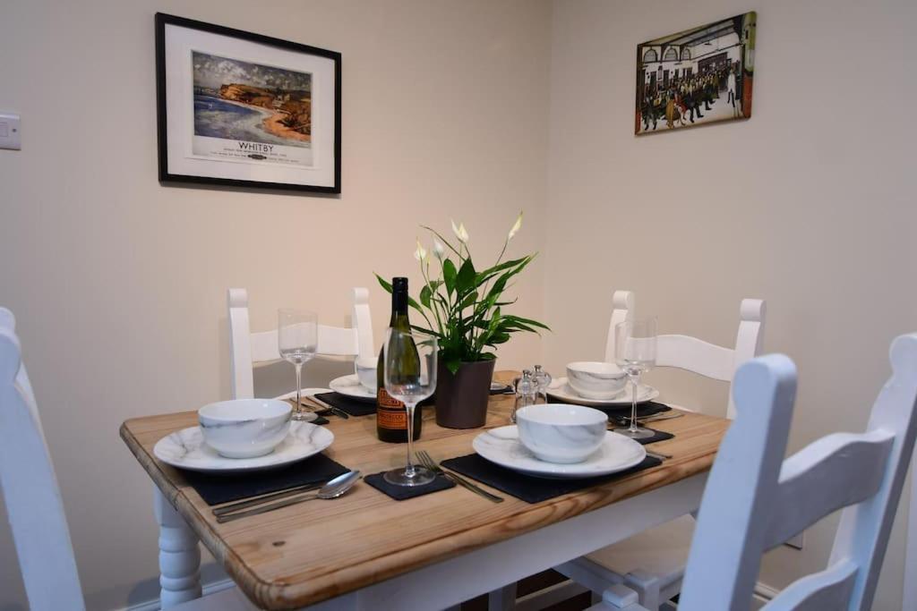 Loveyork Priory Apartment - Central With Parking Exterior photo